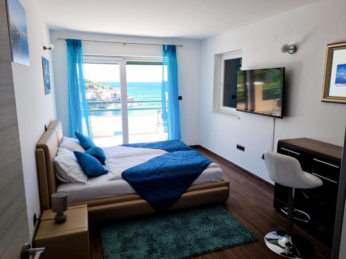 Villa Relax , With Seaview And Two Pools Near Beach Starigrad  Zewnętrze zdjęcie