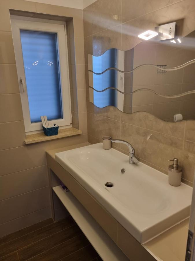 Villa Relax , With Seaview And Two Pools Near Beach Starigrad  Zewnętrze zdjęcie