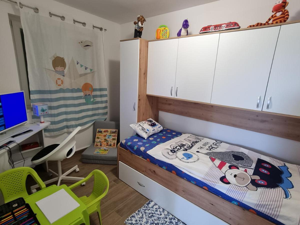 Villa Relax , With Seaview And Two Pools Near Beach Starigrad  Zewnętrze zdjęcie